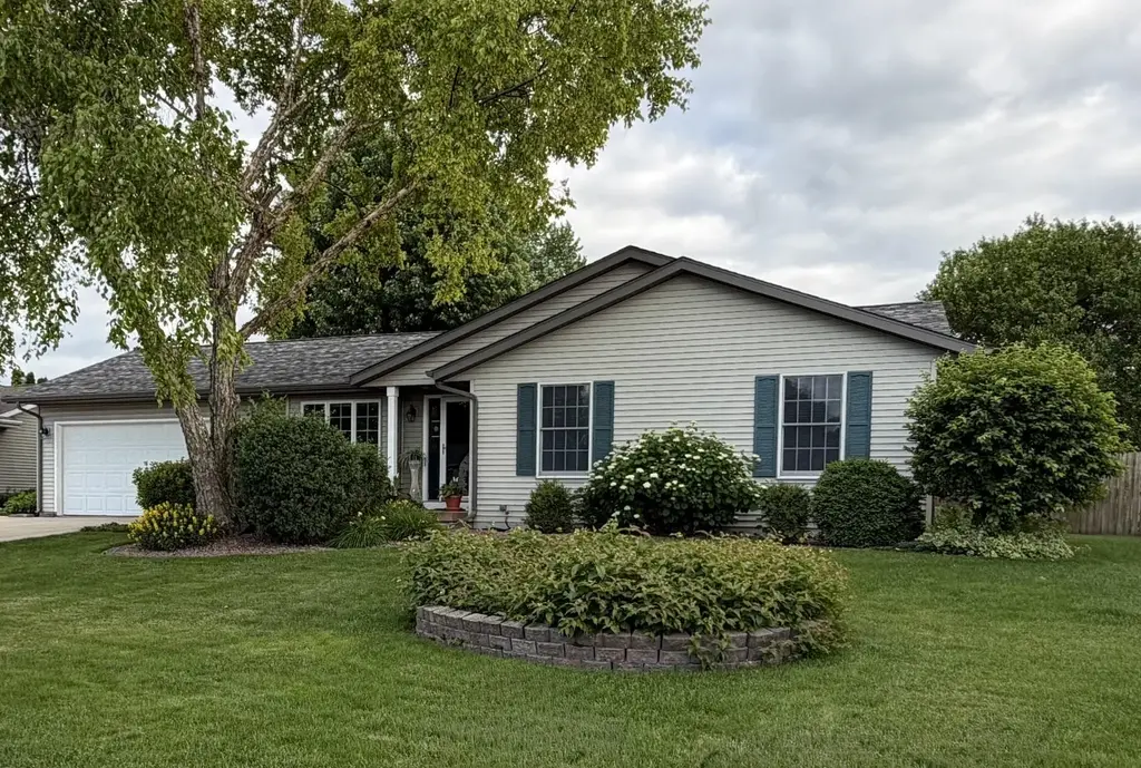 4242 Saratoga Drive, Janesville