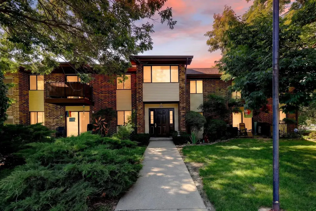 #g - 1034 S Sunnyvale Lane, Madison
