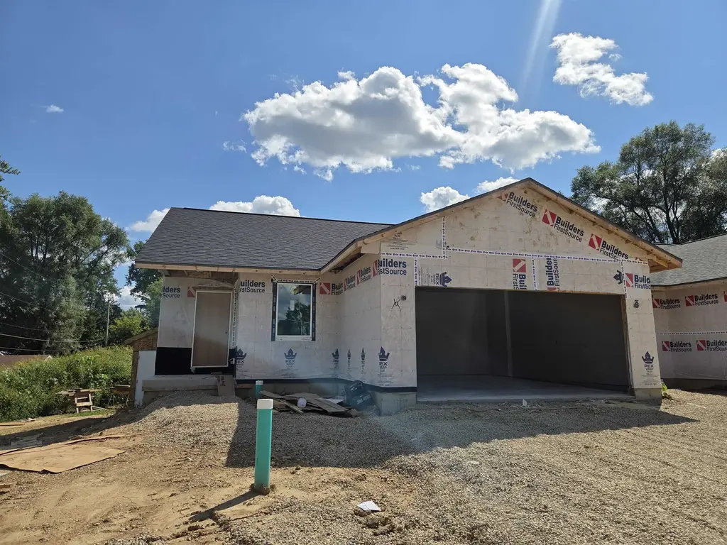 45 Rock River Drive, Edgerton