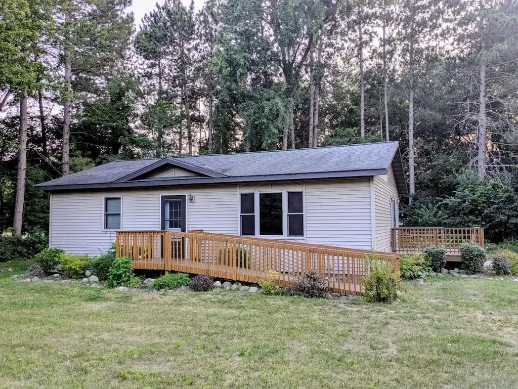975 County Road Z, Monroe