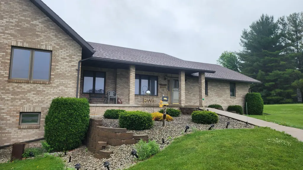 319 115th Street, Luana