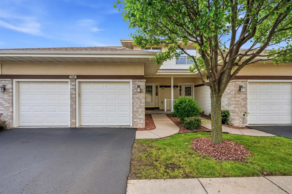 737 Clardell Drive, Sun Prairie