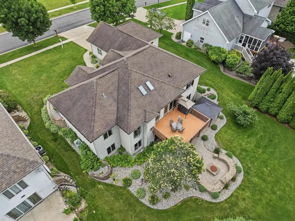 738 Weald Bridge Road, Cottage Grove
