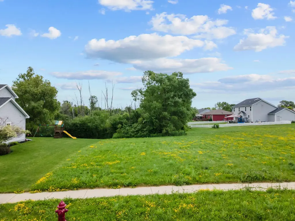 455 Whispering Way, Johnson Creek