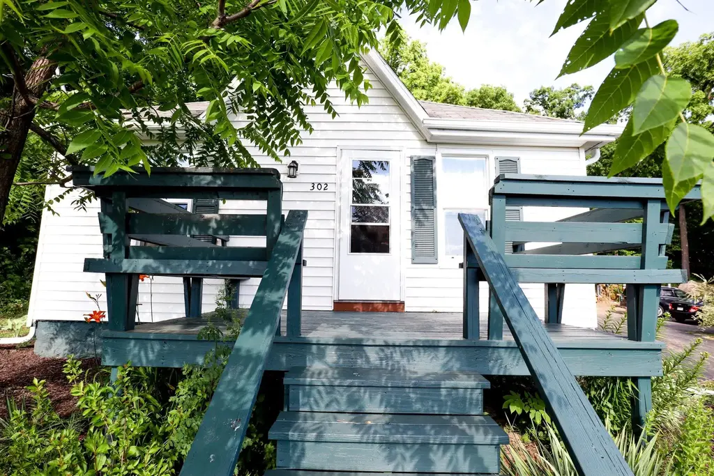 302 N Maple Street, North Freedom