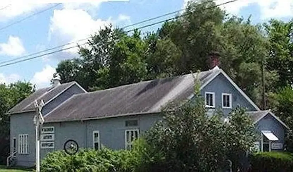 143 S Washington Street, Spring Green