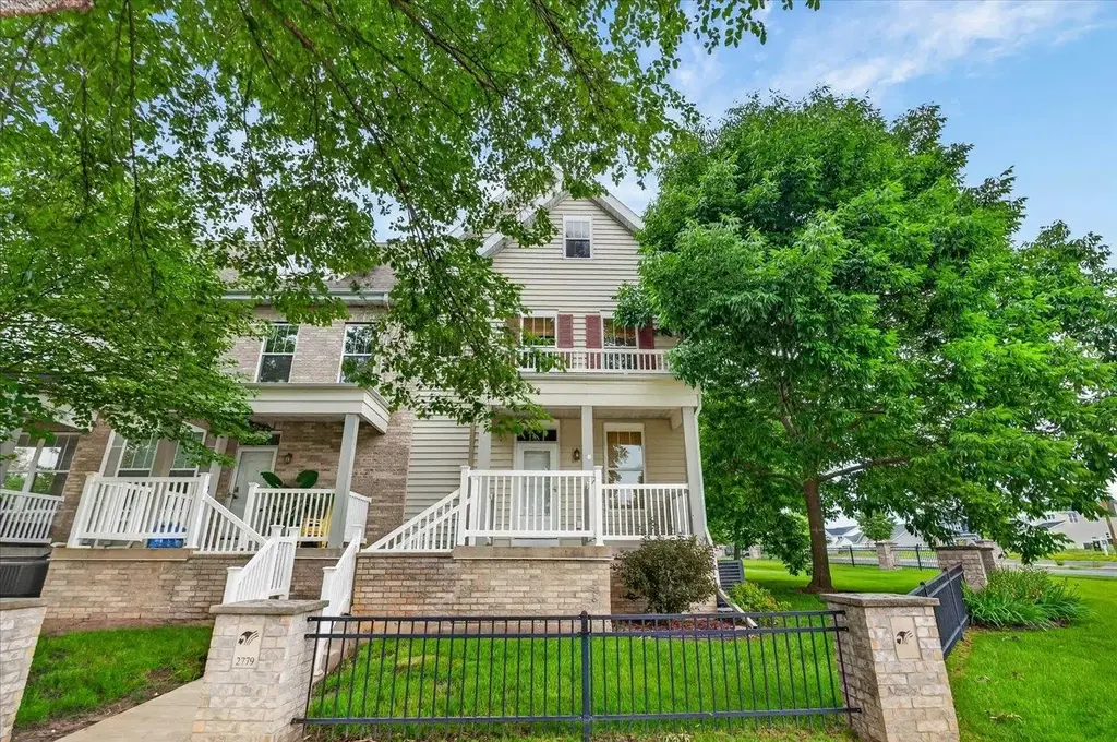 2779 Crinkle Root Drive, Fitchburg