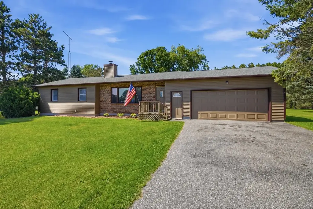 W14536 Hwy 23, Newport