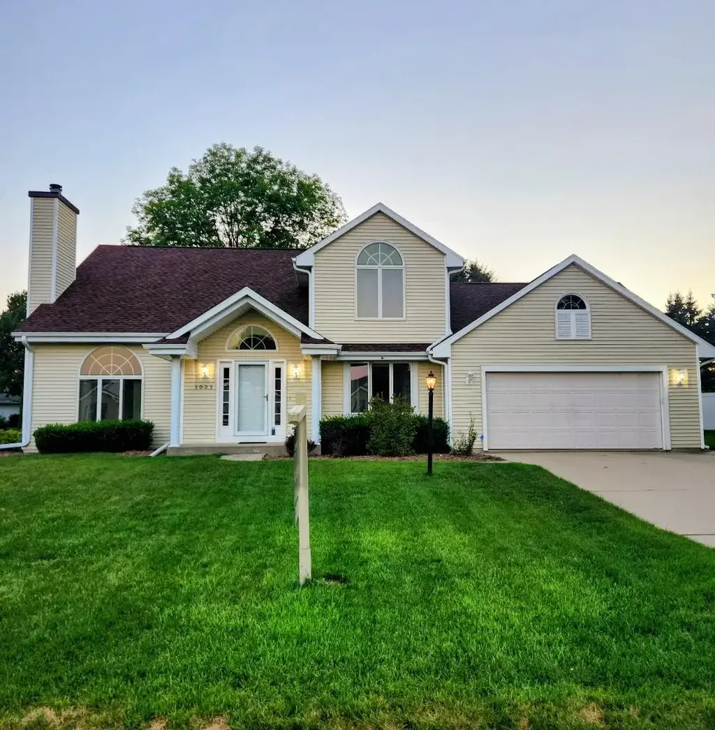 1021 Burnwyck Drive, Janesville