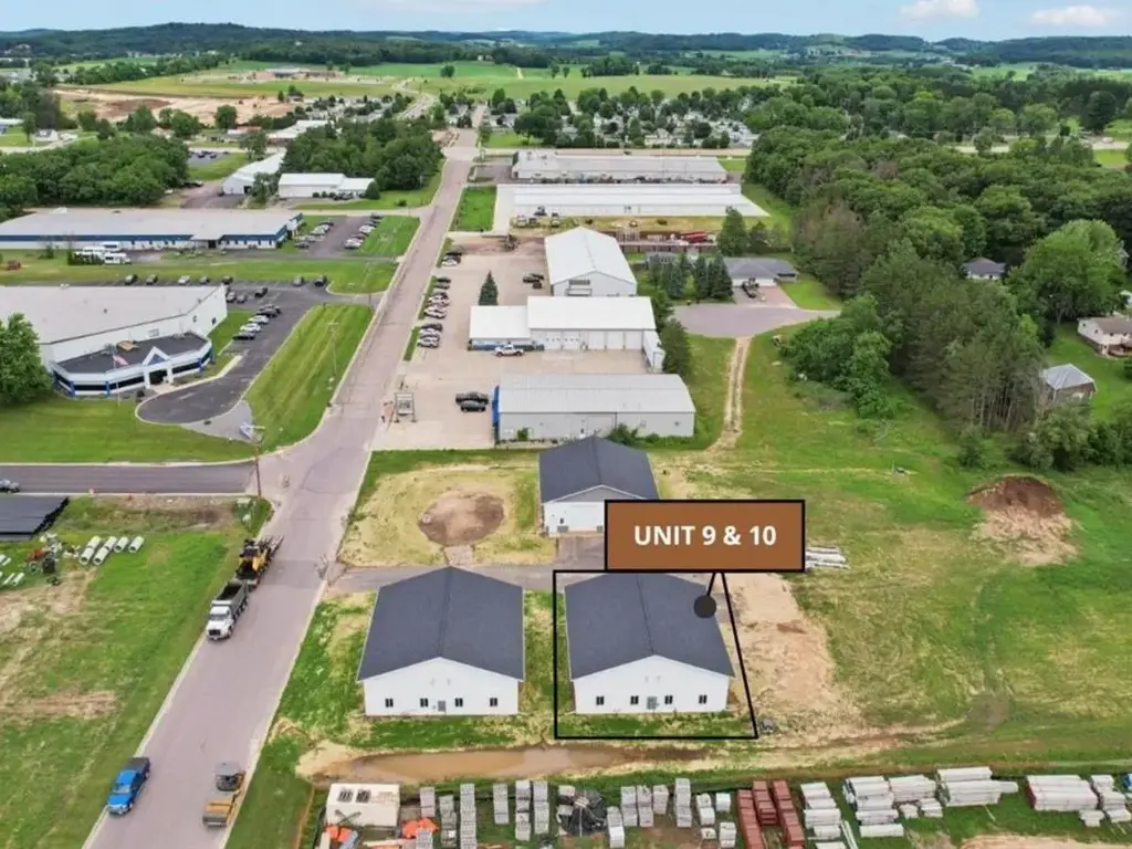 #9 10 - Unit 9&10 407 S Wengel Drive, Reedsburg