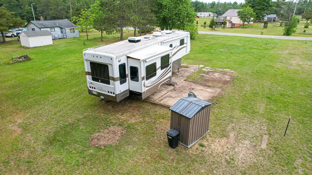 W6737 Coffey Road, Millston