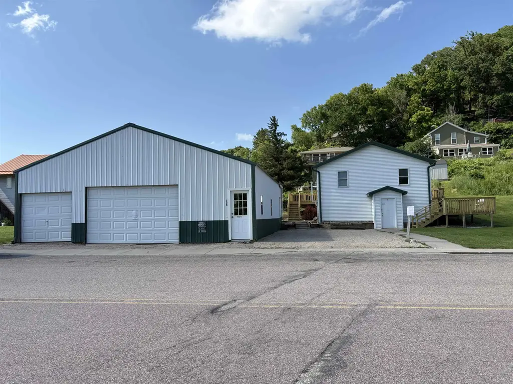 308 Spring Street, Lynxville