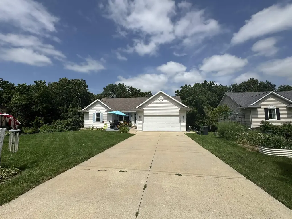 482 E Dale Street, Browntown