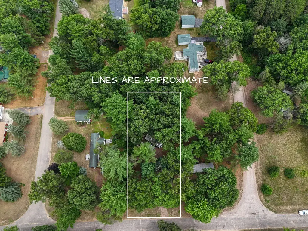 1590 Lake Drive, Strongs Prairie