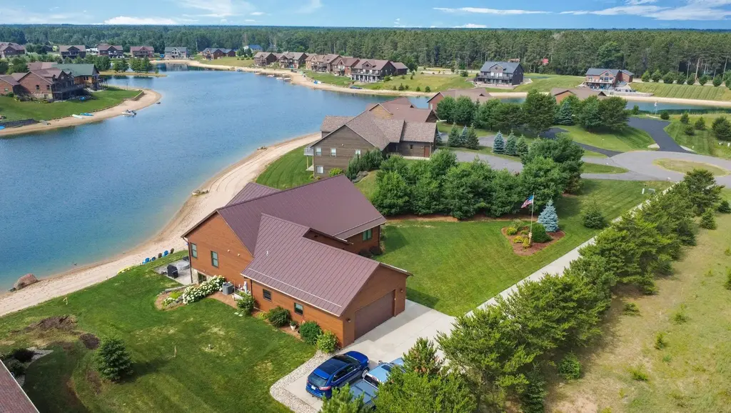N8494 Northwater Circle, Germantown