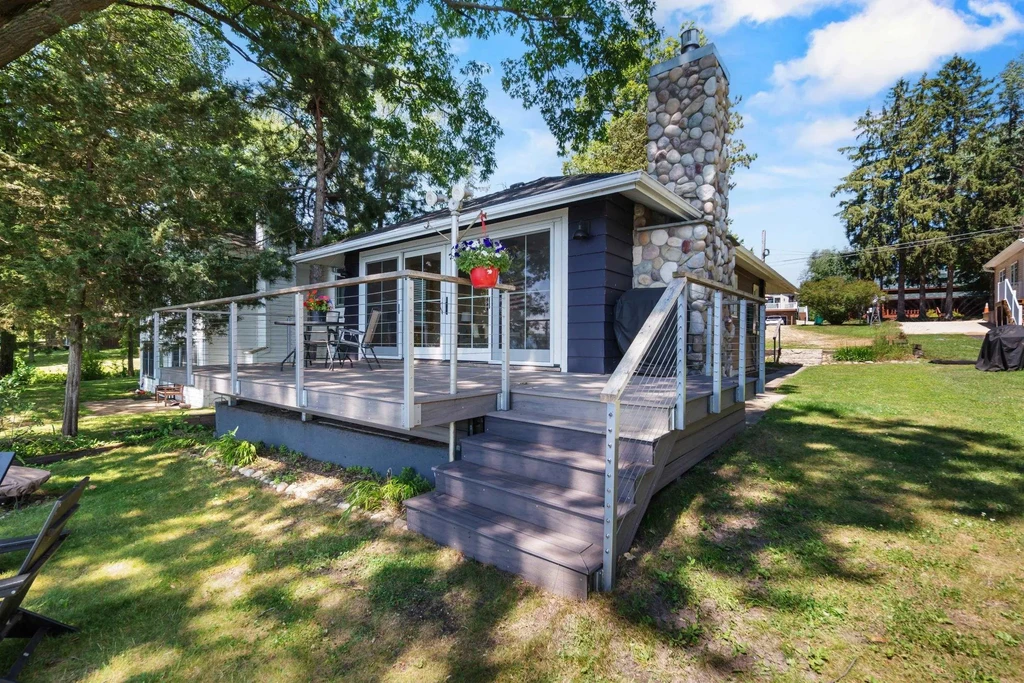 N4782 N Lakeshore Drive, Princeton