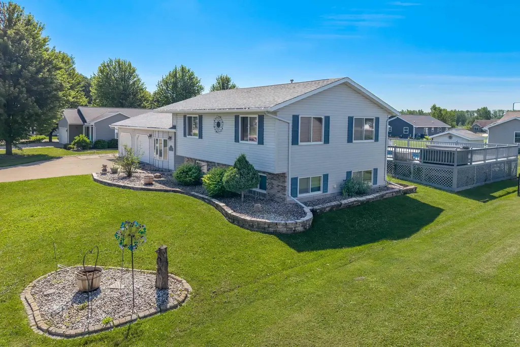 740 E Scott Street, Omro