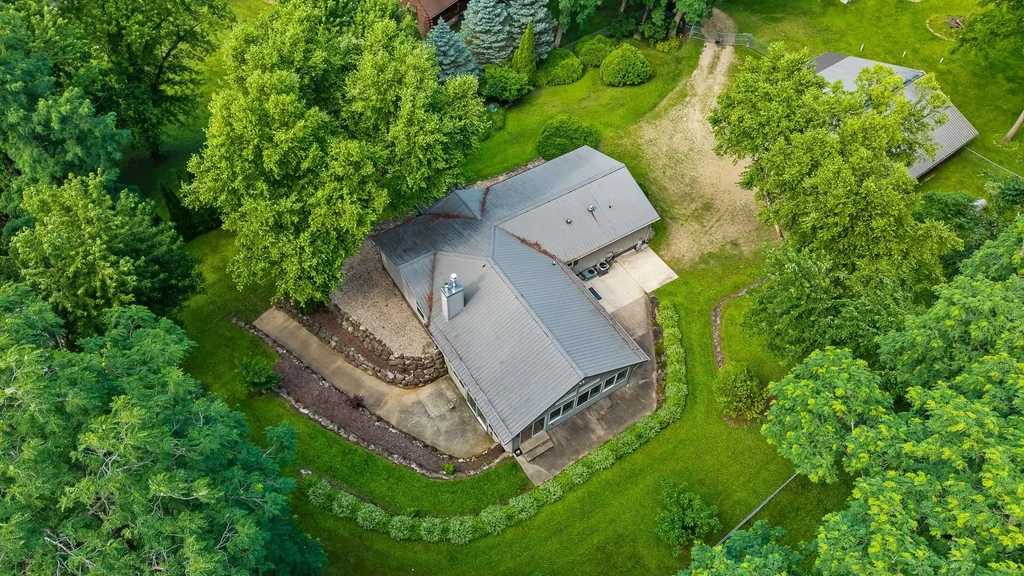 N5033 Hemlock Street, Dekorra