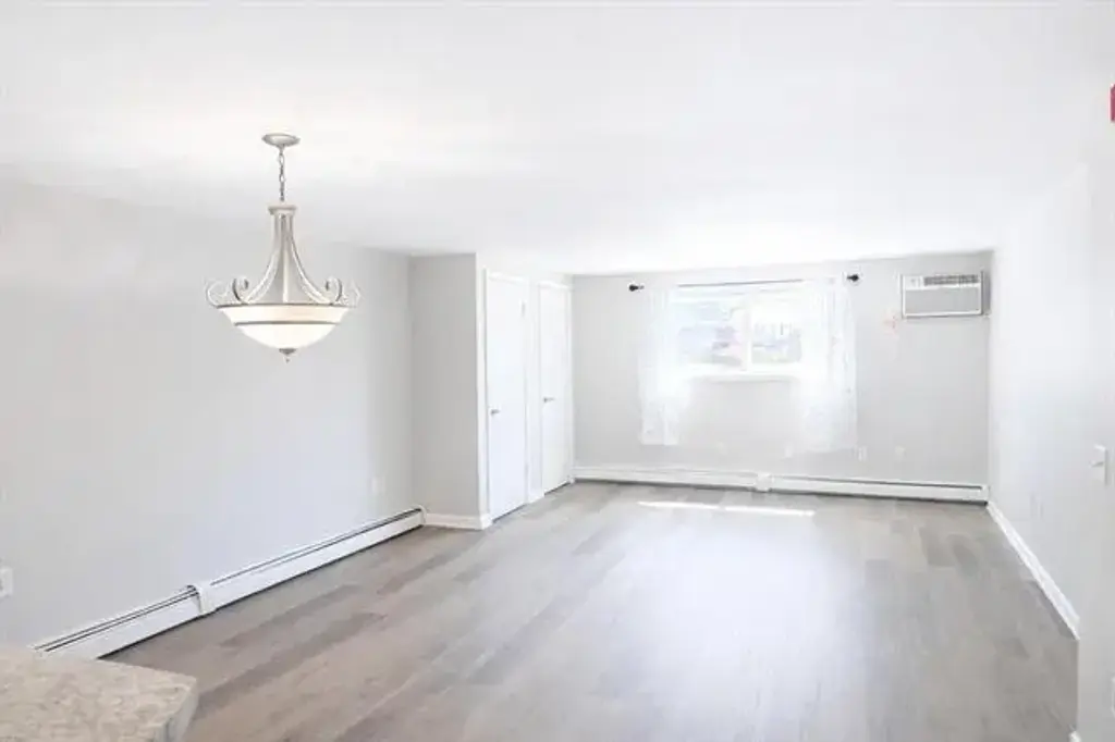 #103b - 7401 Century Place, Middleton