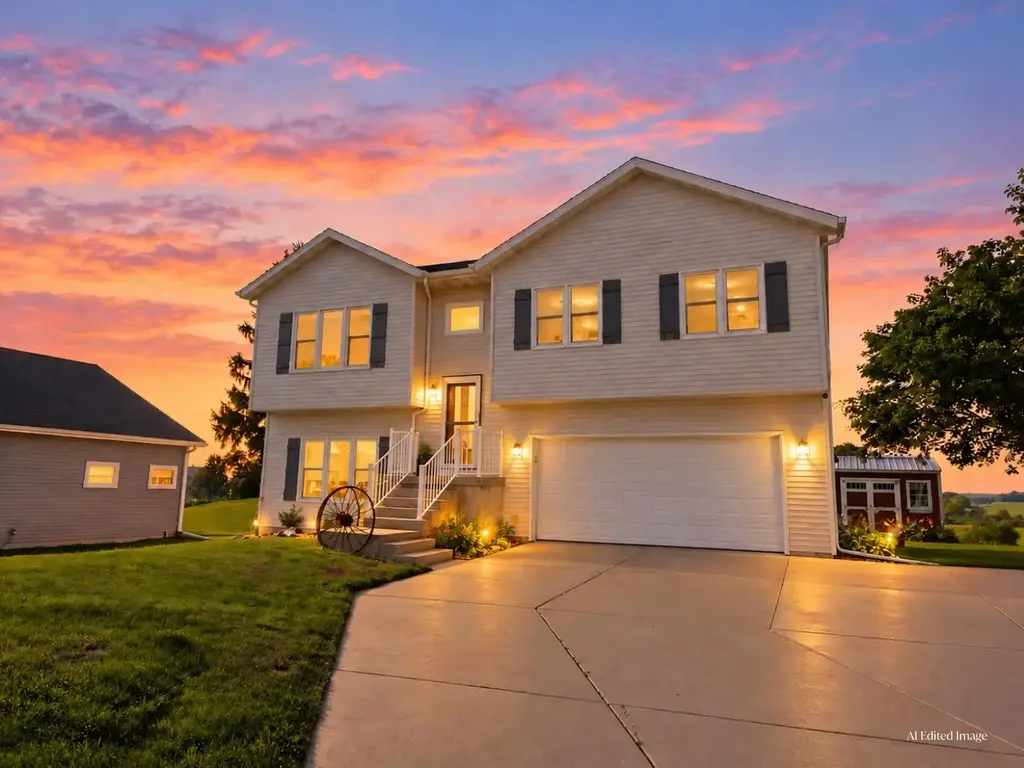 6738 Henry Road, Montrose