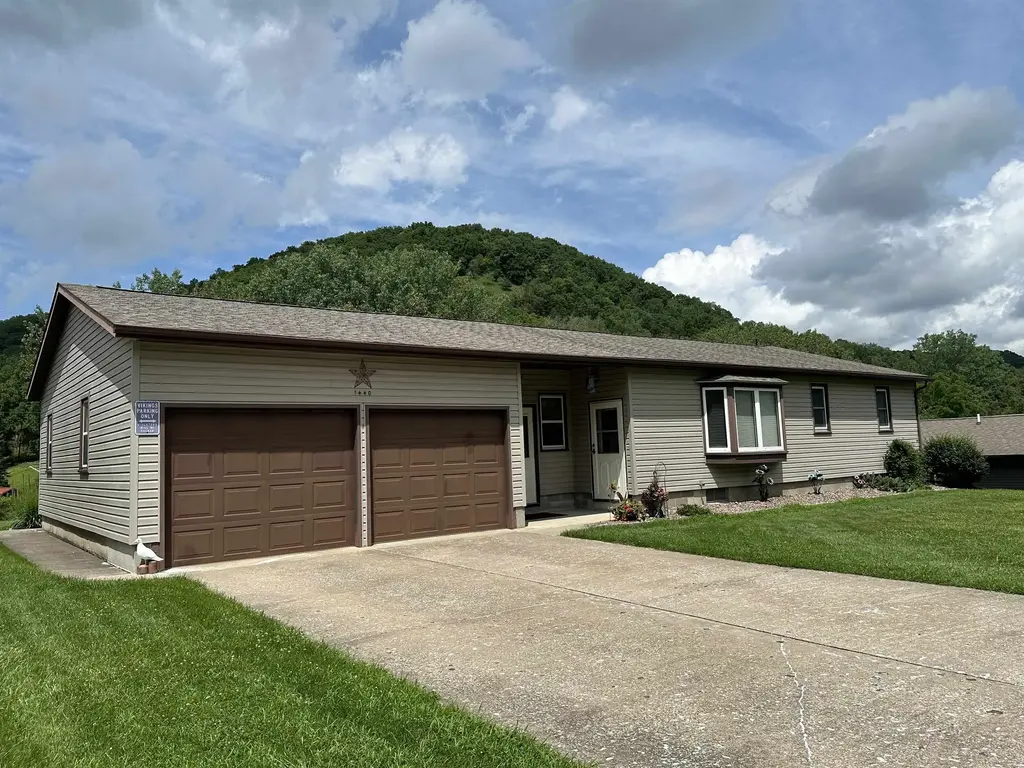 1440 Westgate Drive, Lansing
