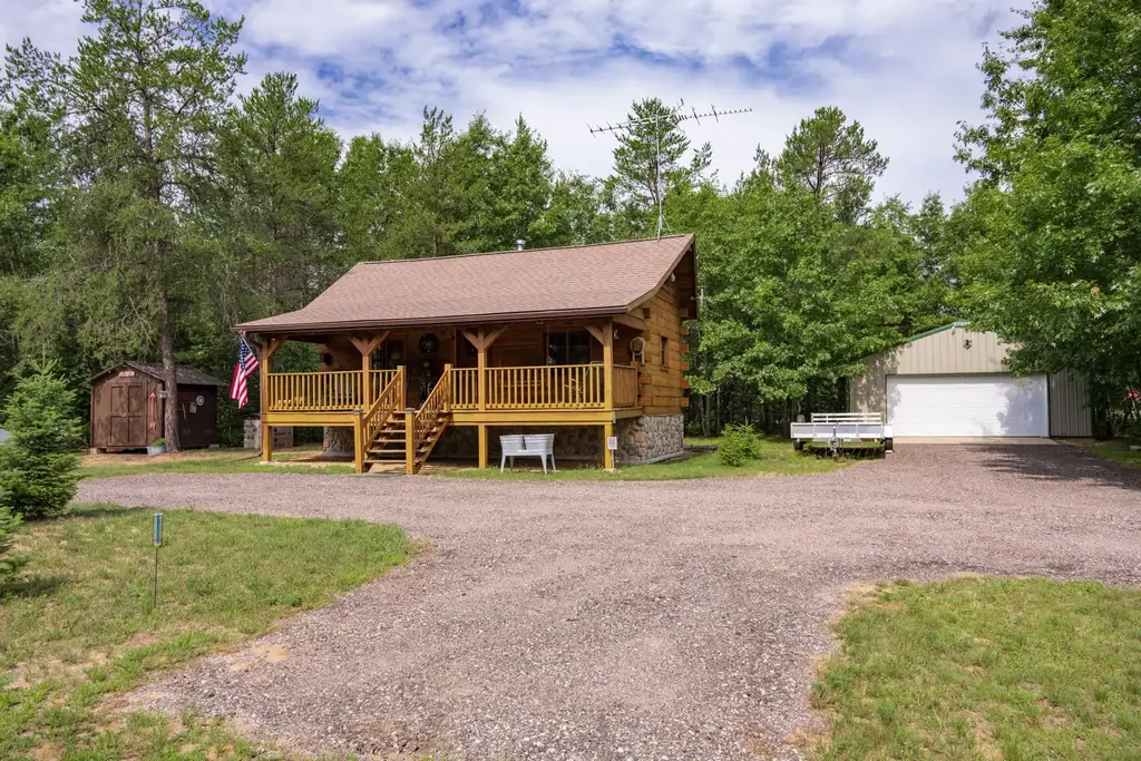 W5485 T Lane, Necedah