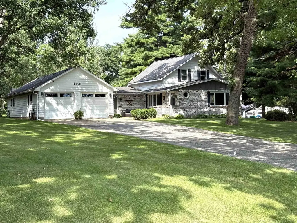 5508 E Buss Road, Turtle