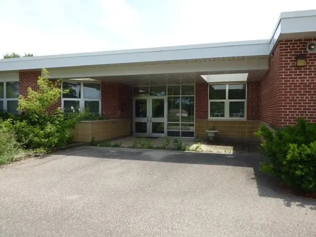 11247 S Merlet Road, Newark