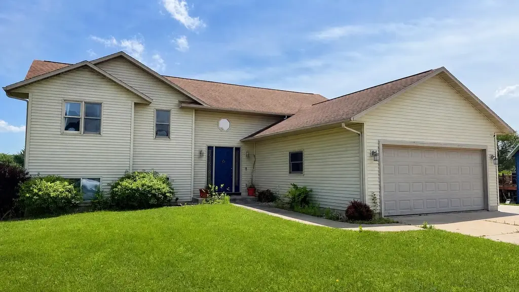 23 Jaz Circle, Reedsburg