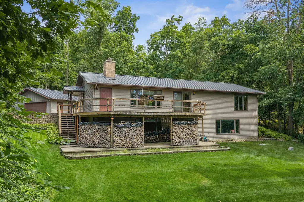 N8720 County Road Cx, Fort Winnebago