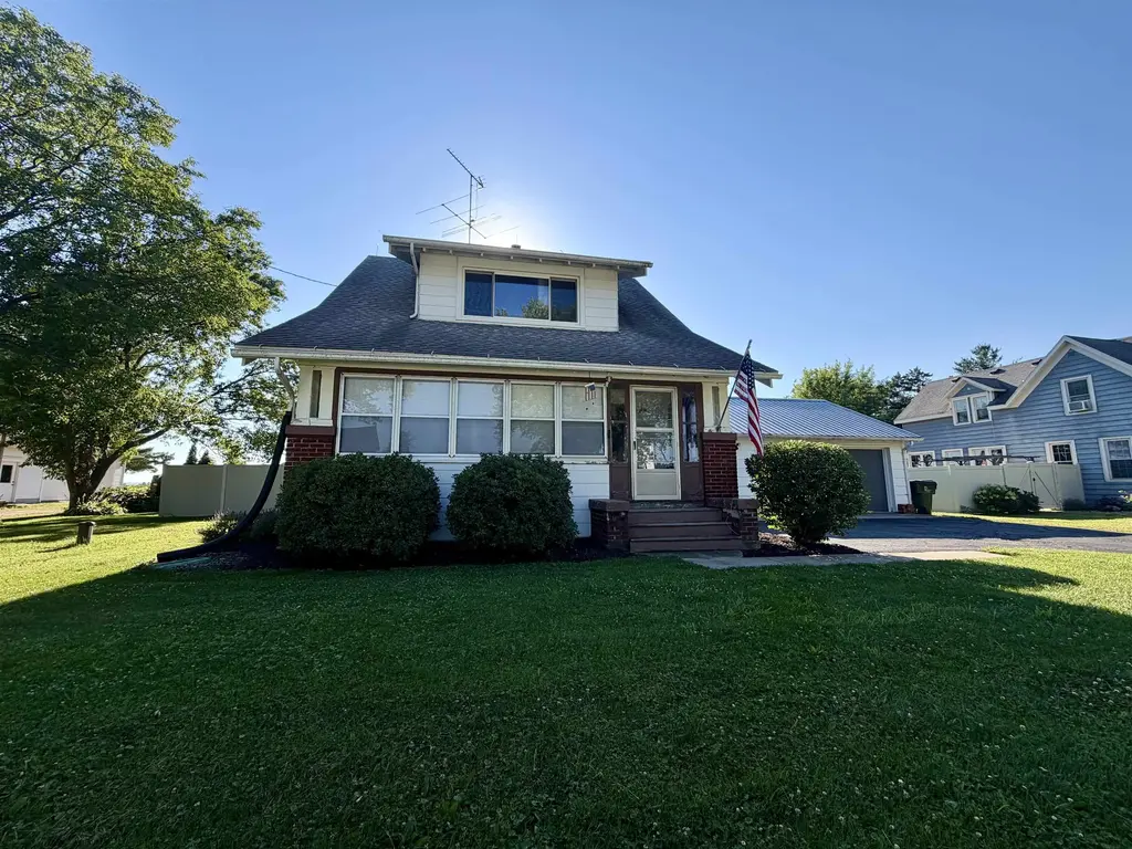 S9913 County Rd E, Troy