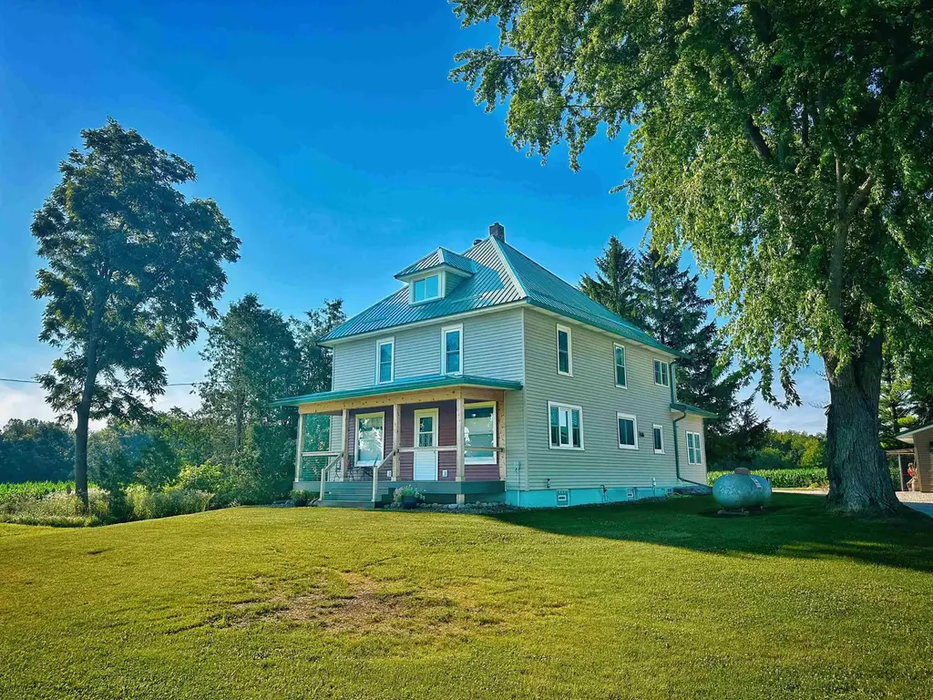 W10150 Church Road, Waupun