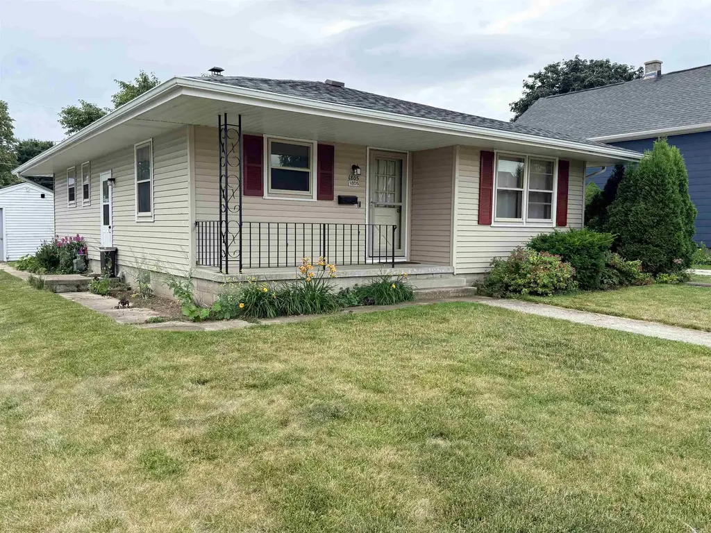 1805 Elm Avenue, Sheboygan