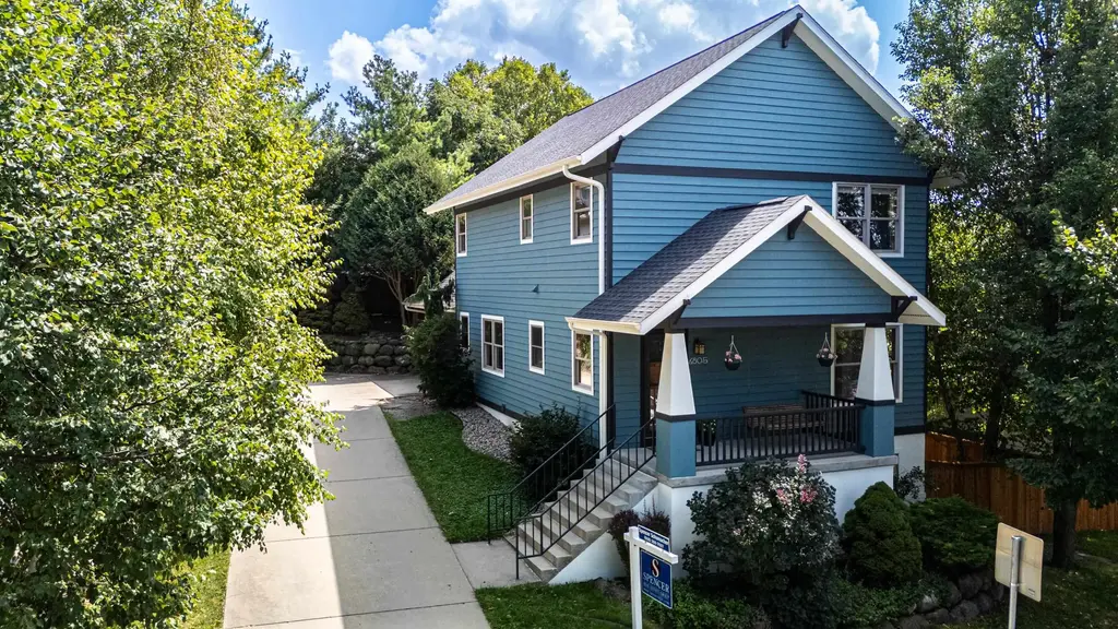 6805 Aldo Leopold Way, Middleton