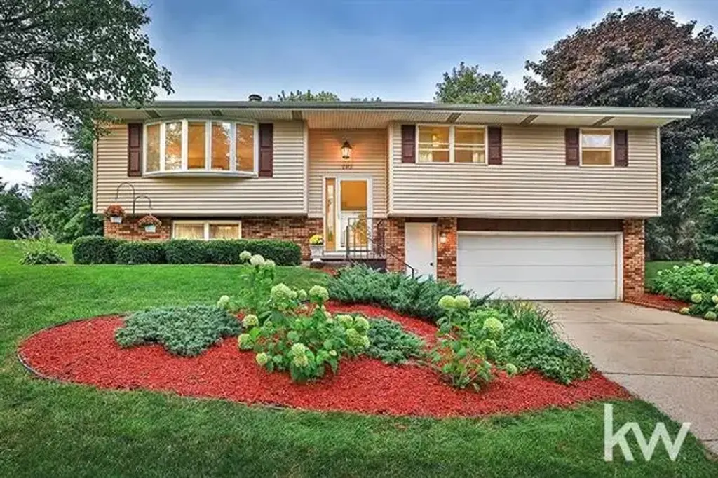 2413 Stuart Court, Madison