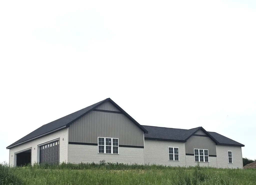 800 Karsten Drive, Horicon
