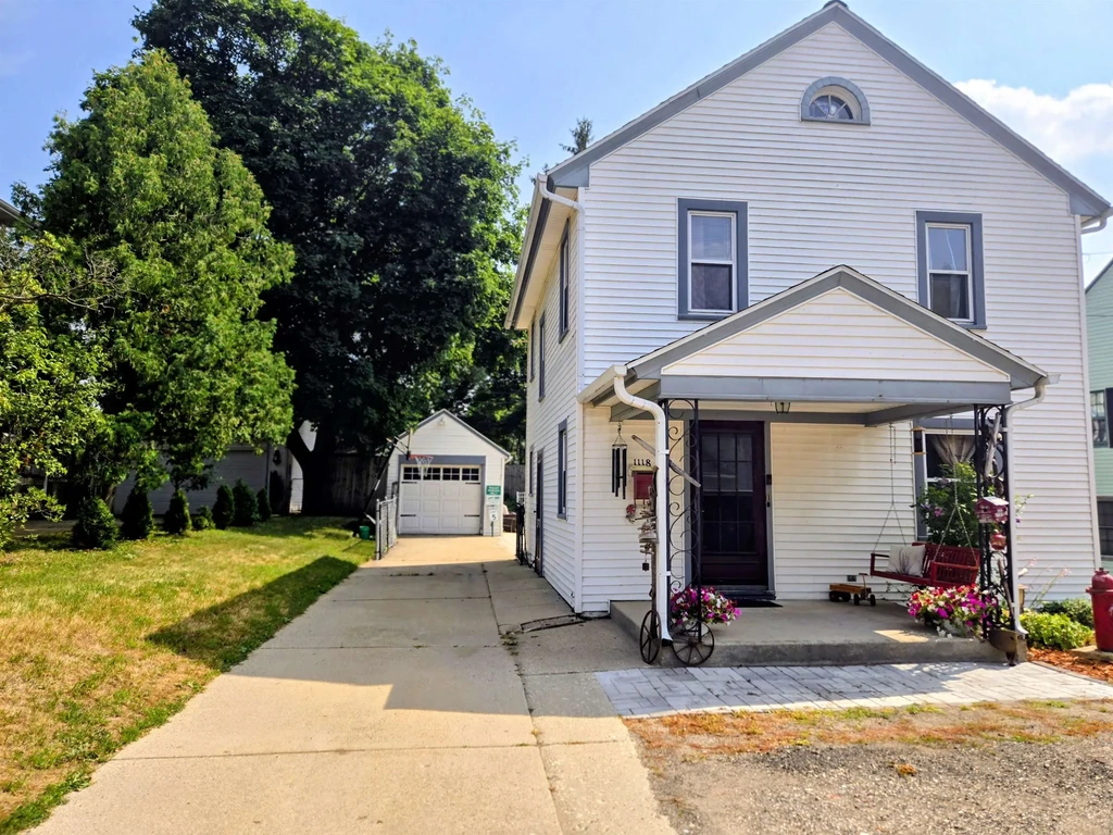 1118 E Racine Street, Janesville