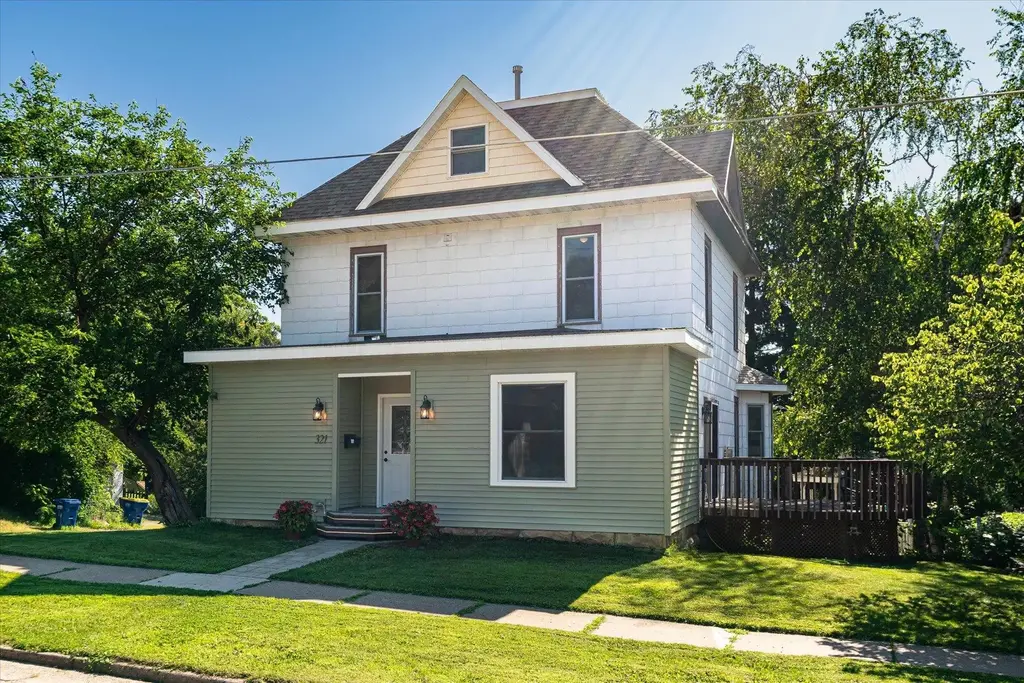 321 N Dunlap Avenue, Viroqua