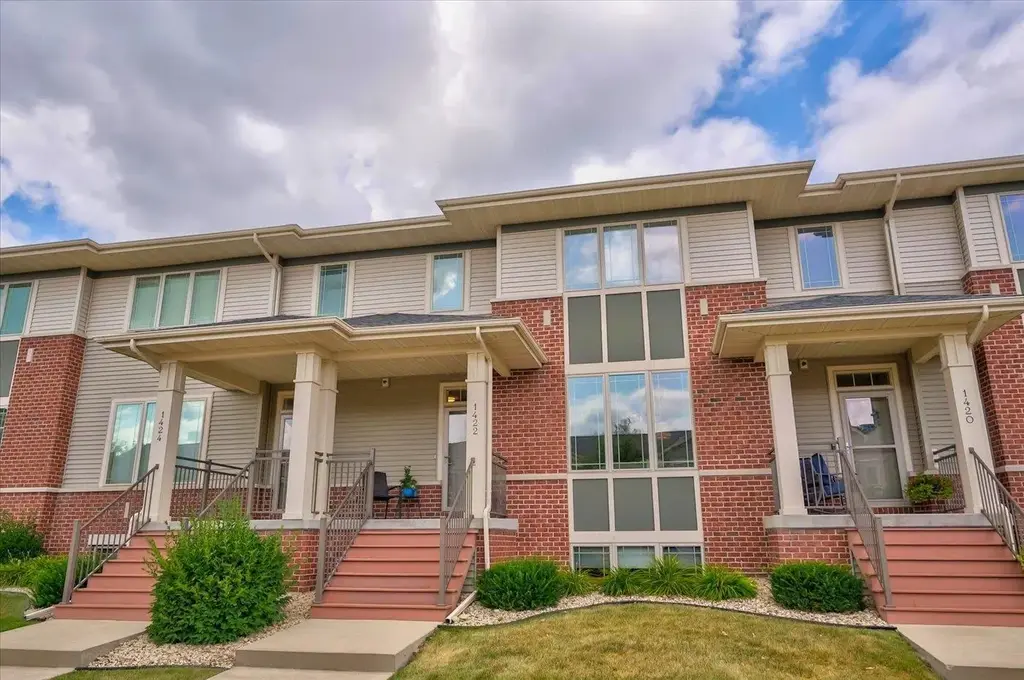 1422 Smithfield Drive, Sun Prairie