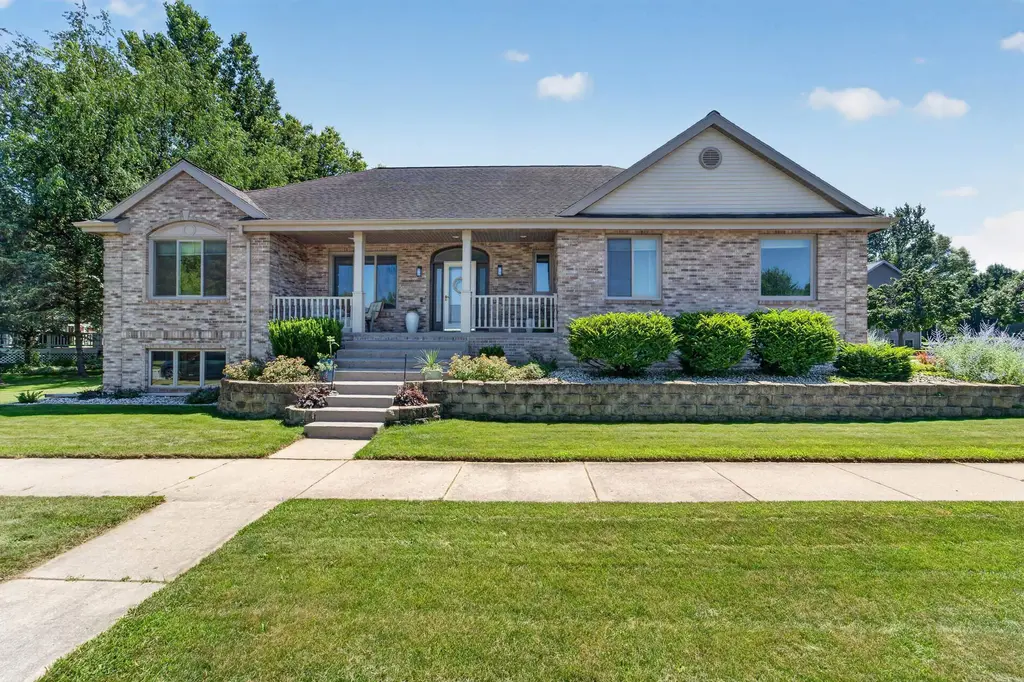 1158 Bluebird Trail, Waunakee