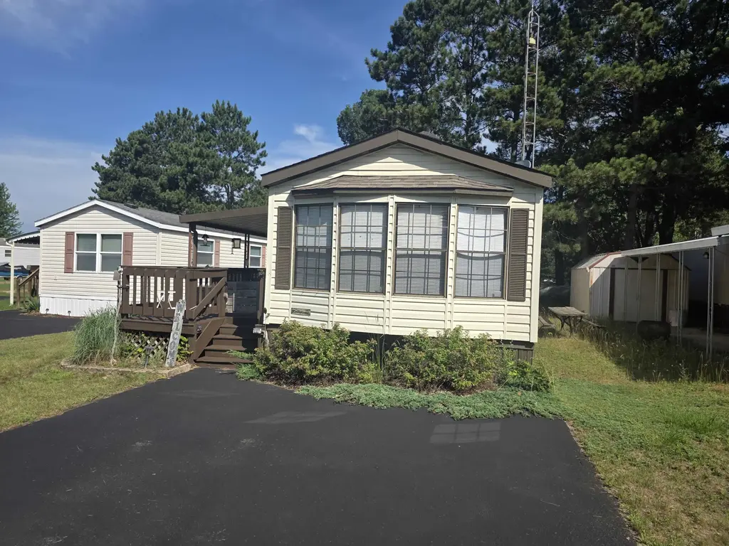 2301 County Highway Z, Quincy