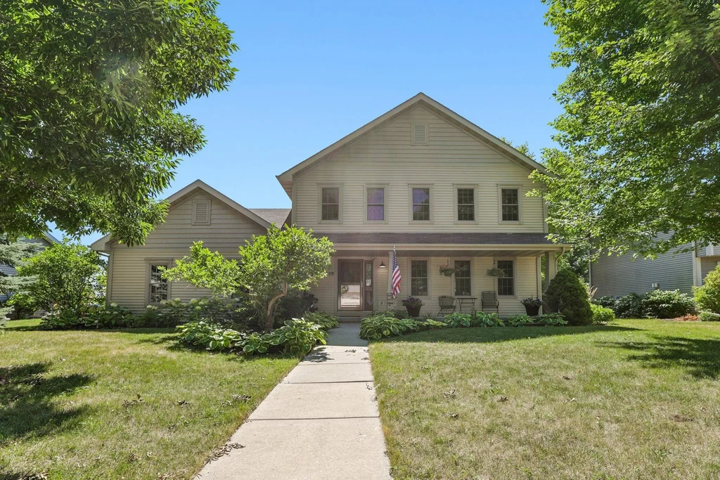 1159 Gas Light Drive, Sun Prairie