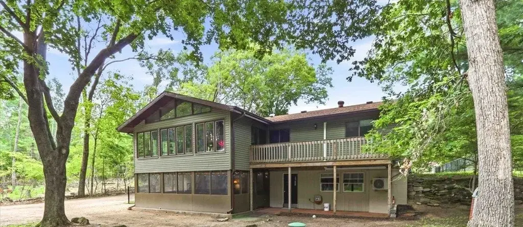 1916 13th Court, Adams