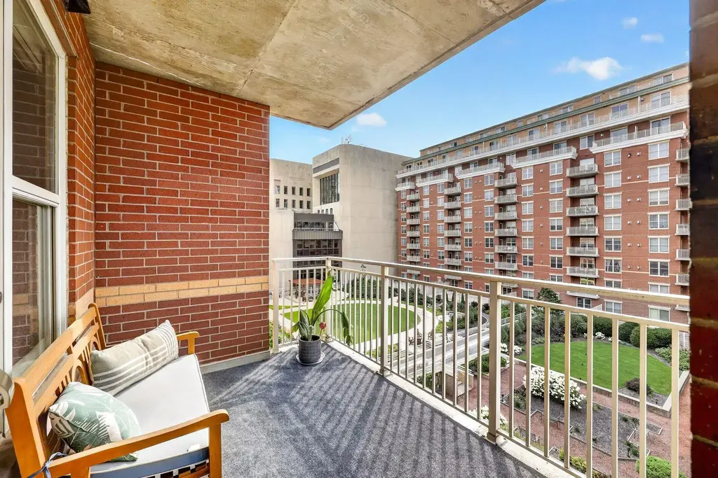 #1057 - 333 W Mifflin Street, Madison