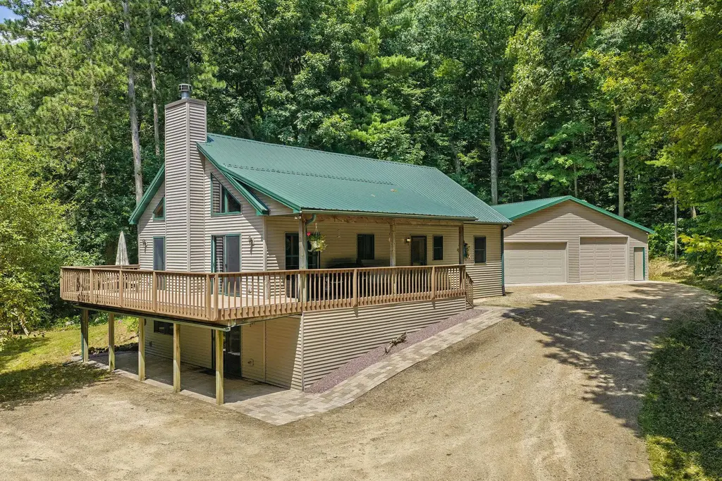 S182 State Road 33 Road, La Valle