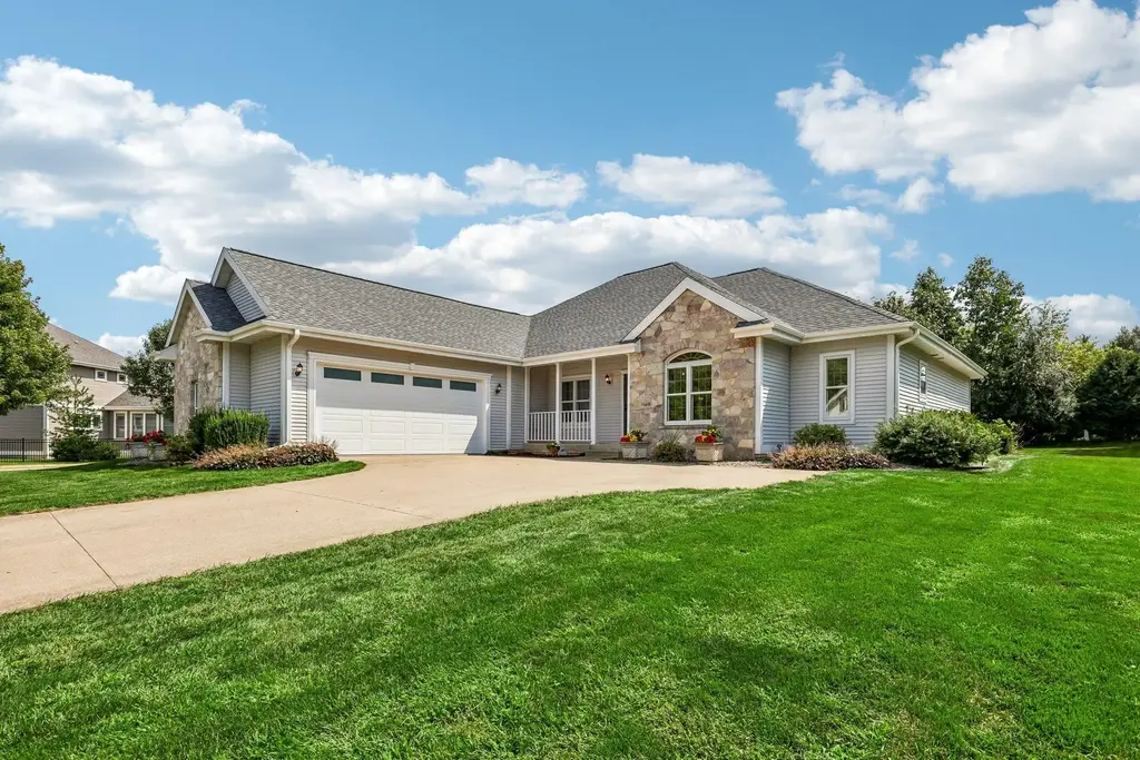 1148 Bluebird Trail, Waunakee