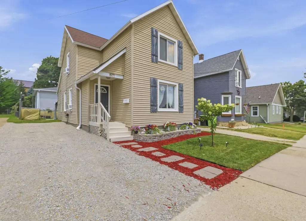 206 4th Street, Beaver Dam
