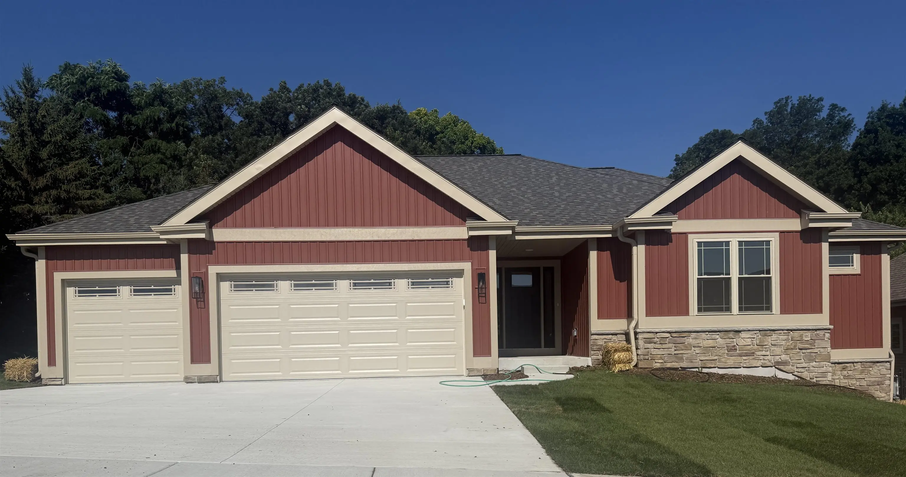 Photo of Listing #2028692