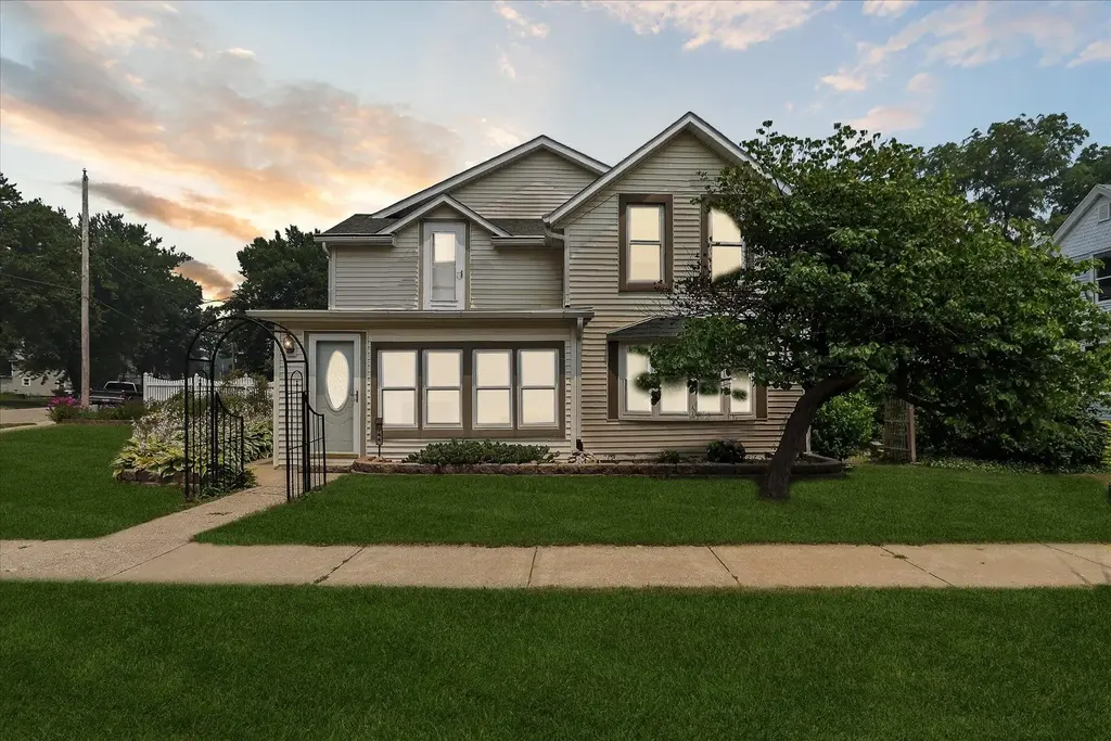 744 Ansley Avenue, Milton