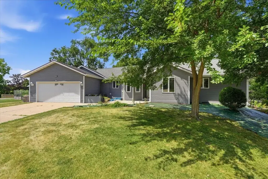 416 Stoneridge Terrace, DeForest